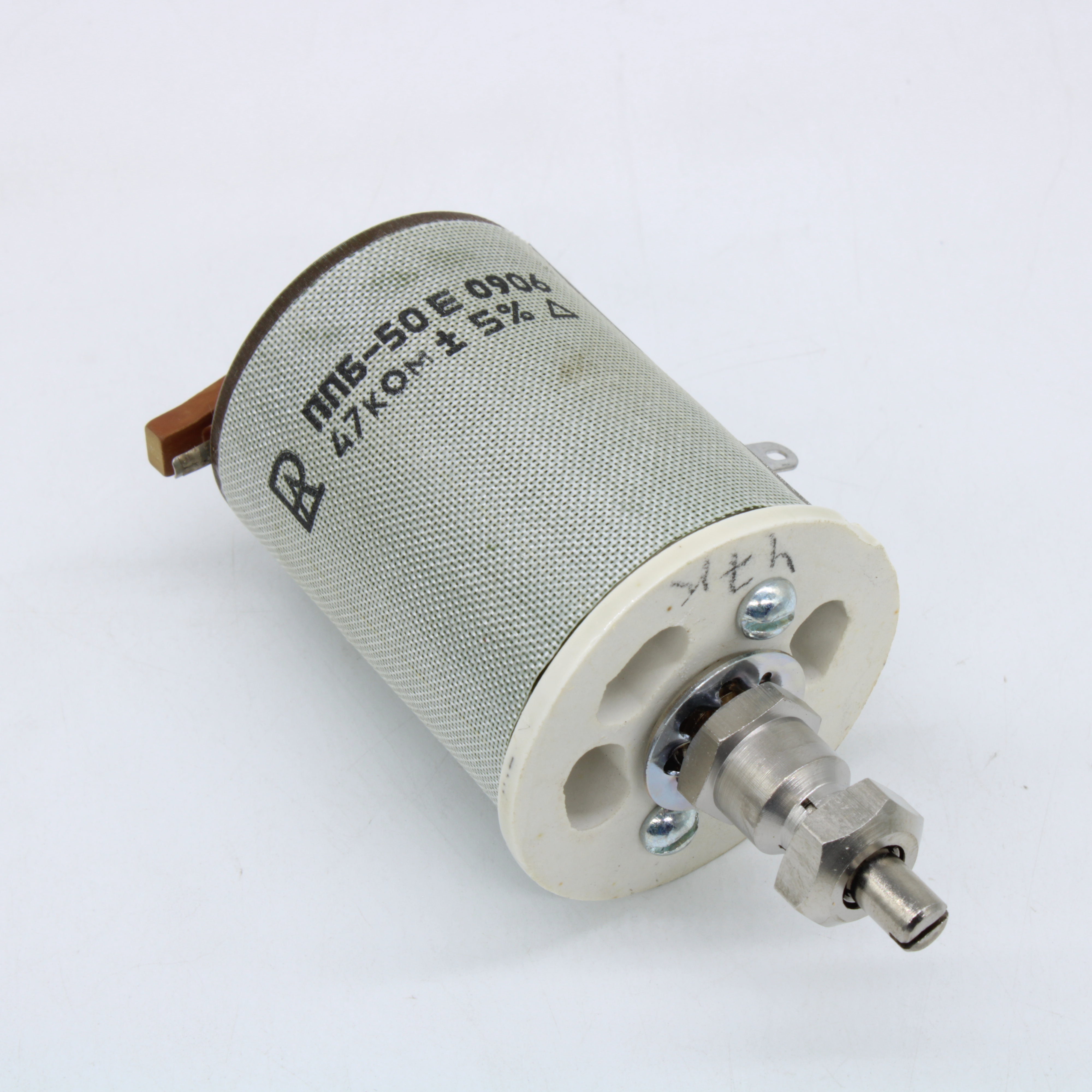 ���-50�  47� �5%