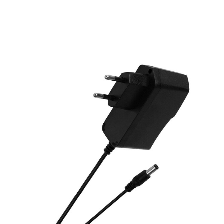 ���� ������� (������� �������) AC 110-250�/DC 5�, 1�, 5�� � DC �������� ����������� 5,5�2,1 (IP43) 200-005-5