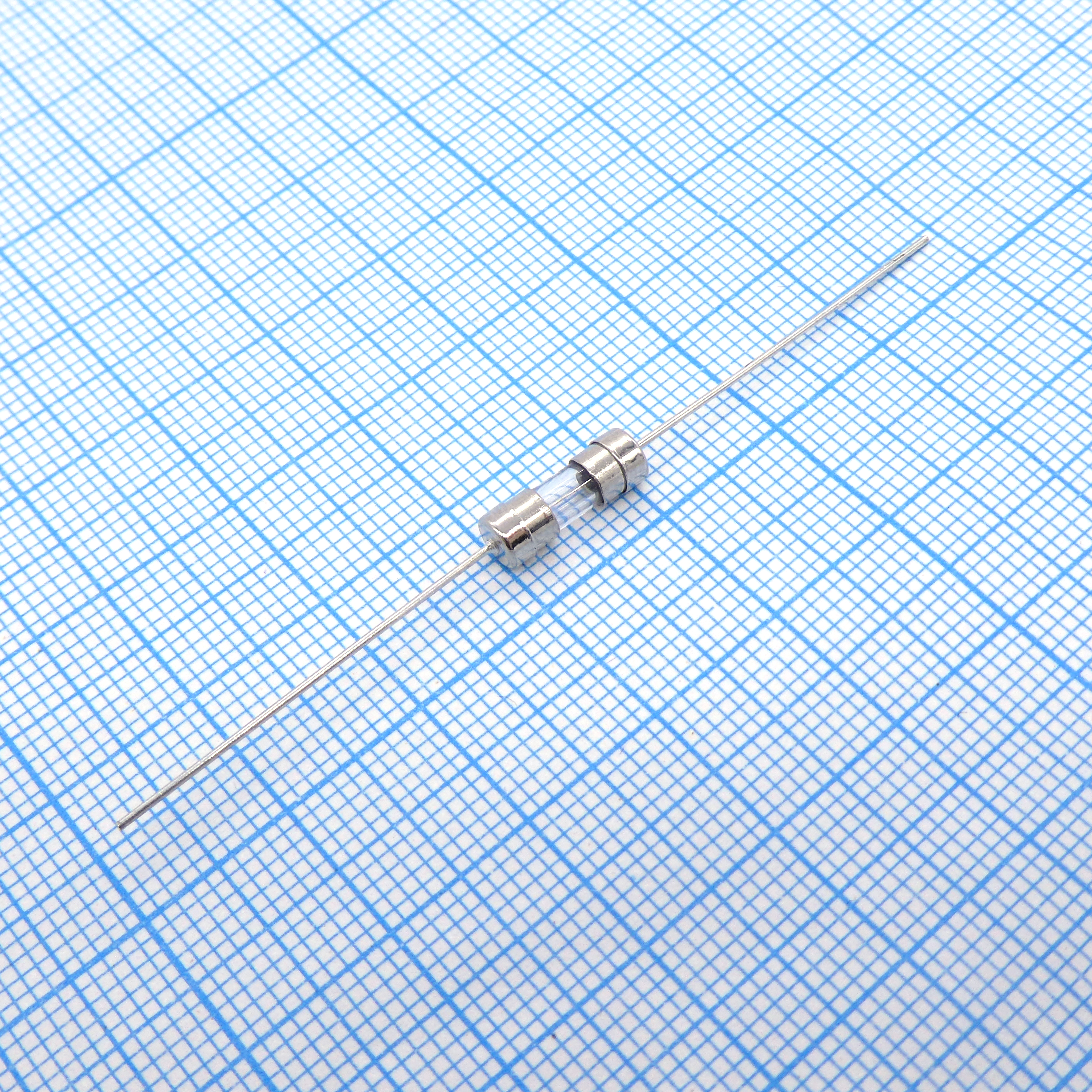 Fuse 3.6*10 10� ���.