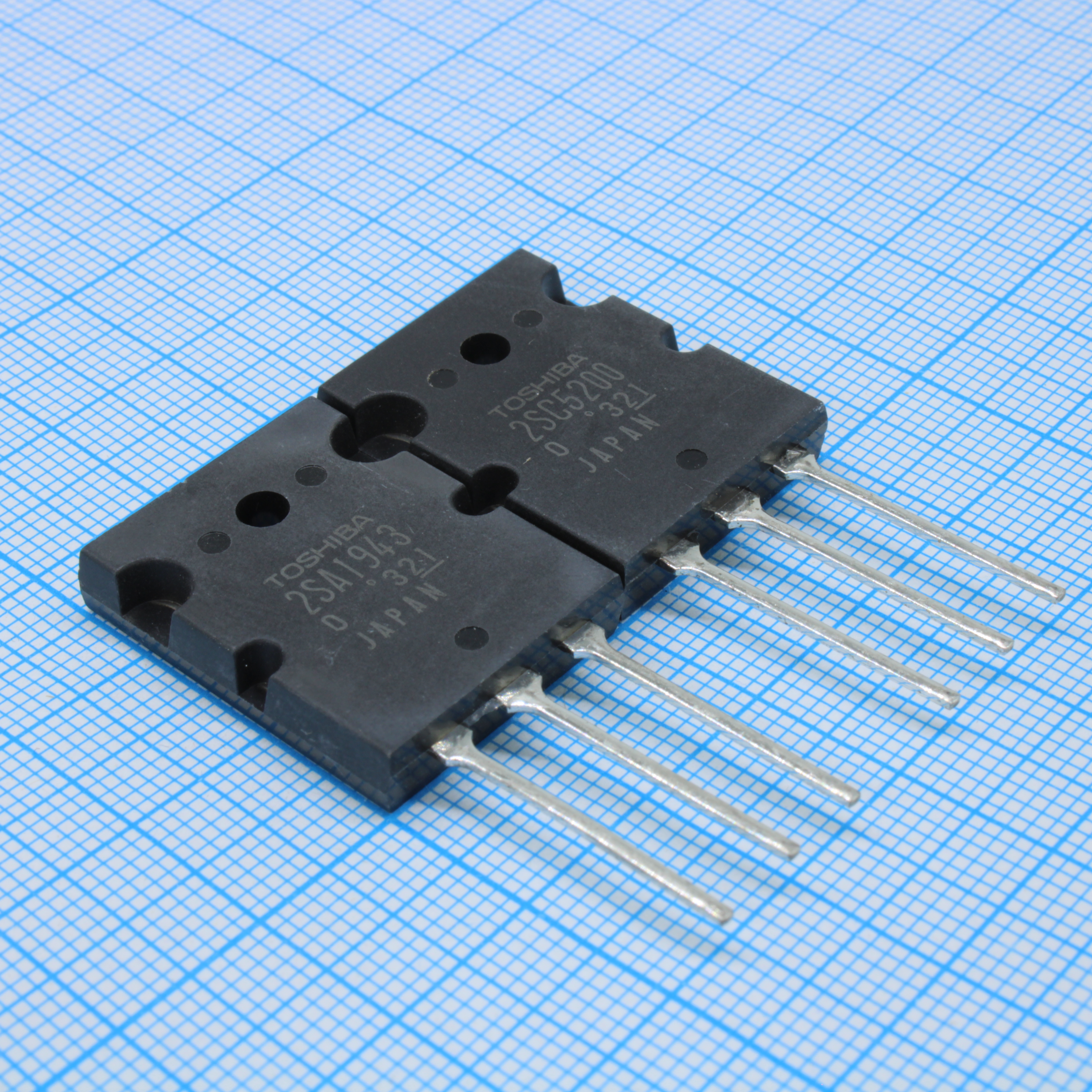 2SA1943-O+2SC5200-O ()