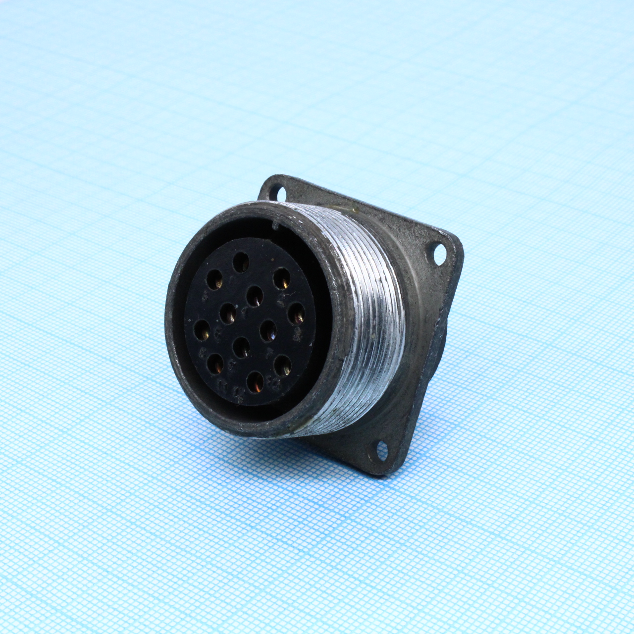 ��32�12��1 �������