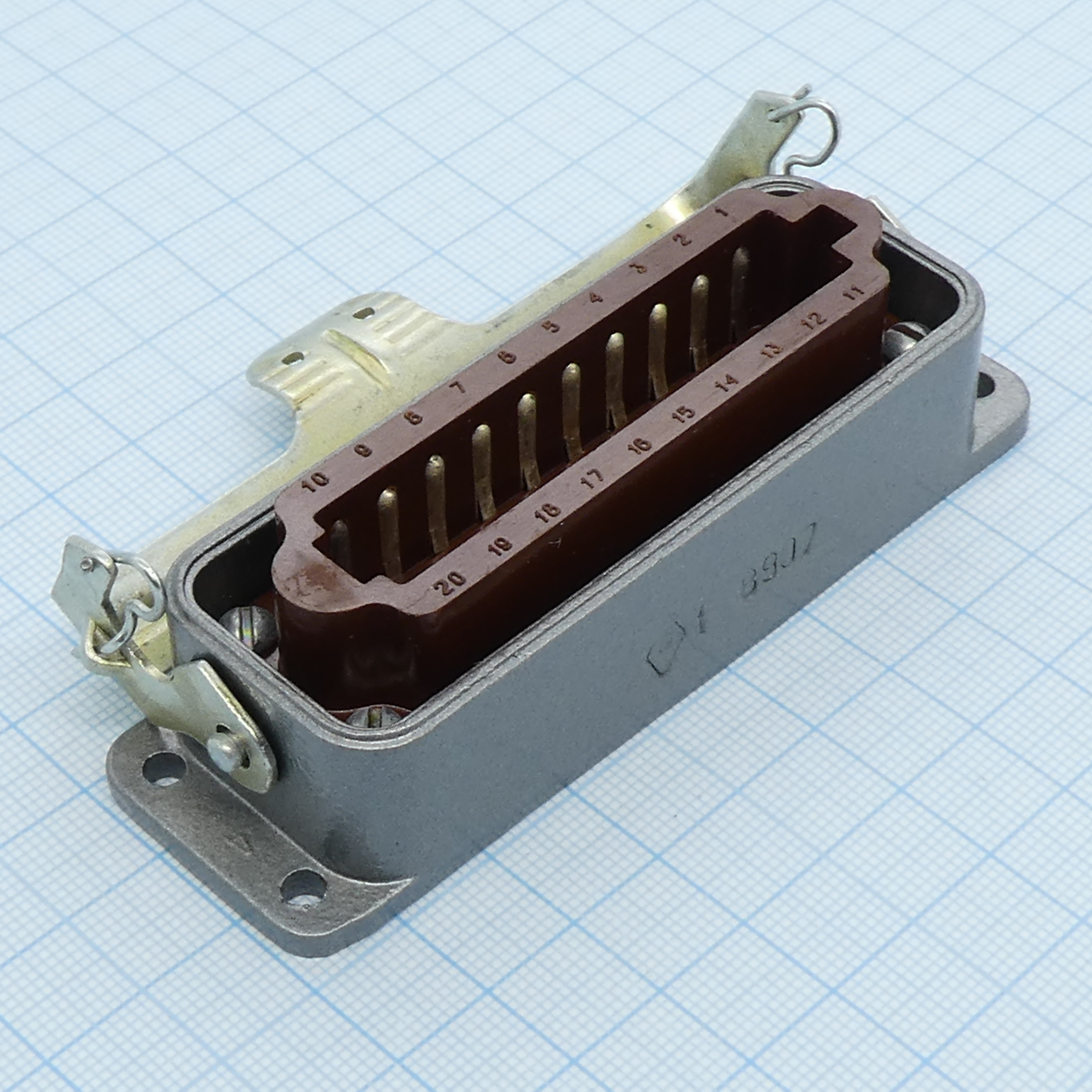 ������-20