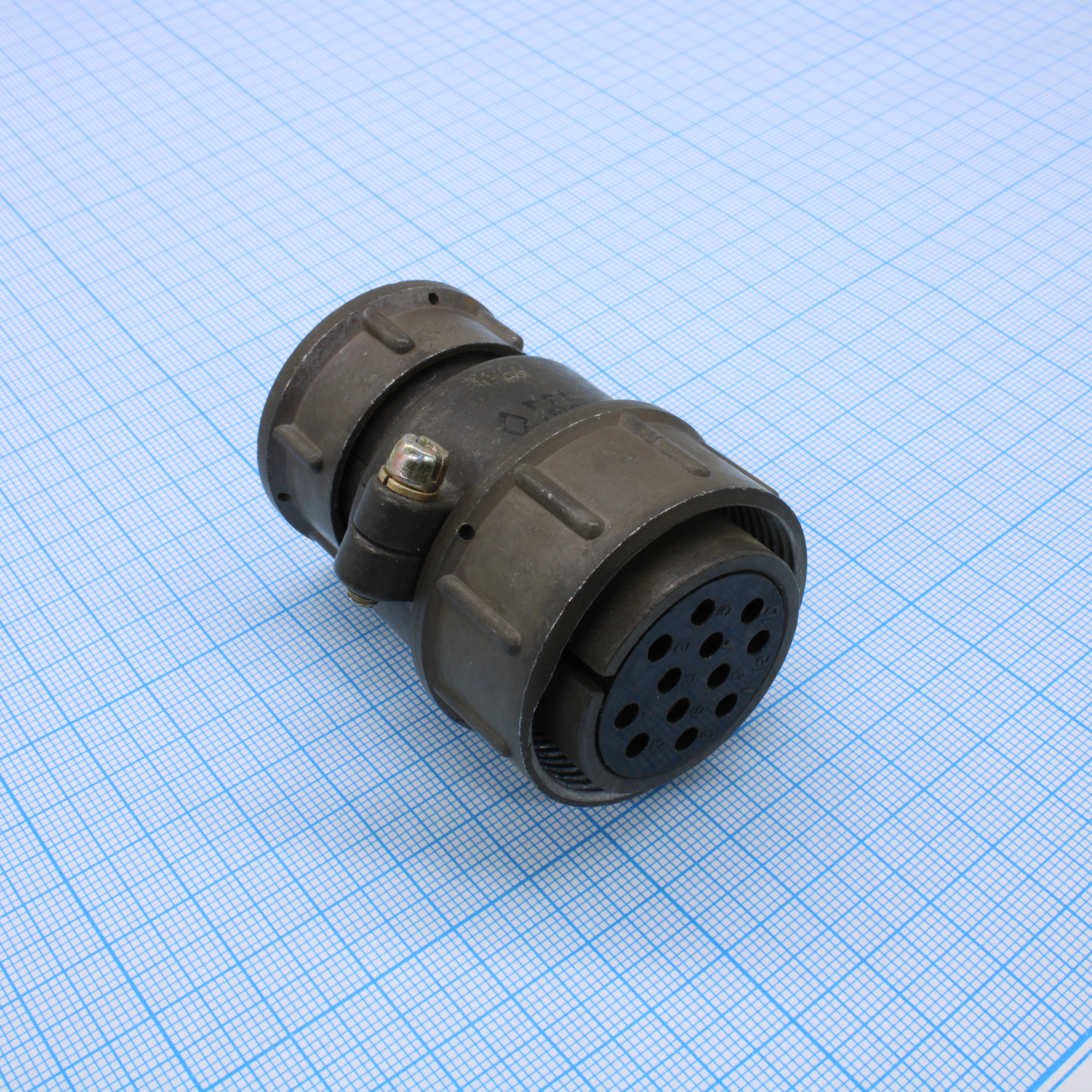 ��32�12��1 �������